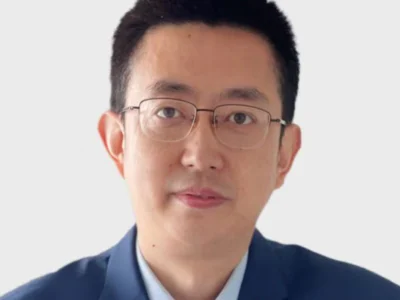 刘彤，对外经济贸易大学