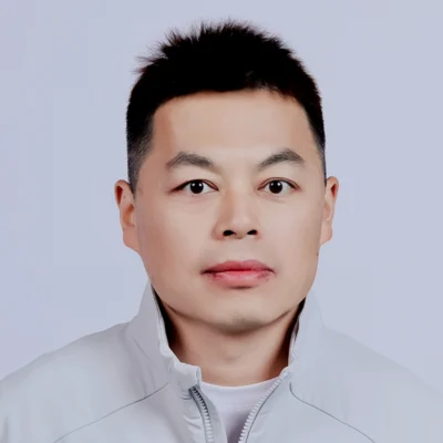 朱兴东，微众银行